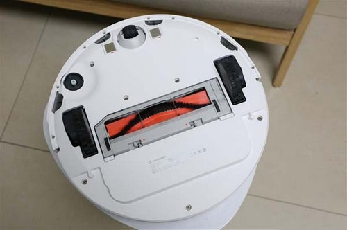 Рабочая поверхность моющего робота-пылесоса Xiaomi Roborock Sweep One Внешний вид рабочей поверхности робота-пылесоса Xiaomi Roborock Sweep One