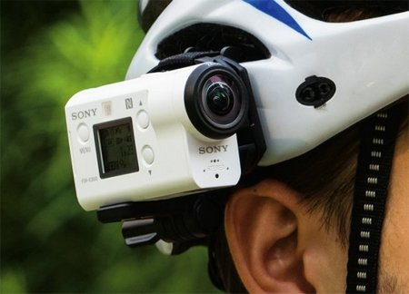 Экшн-камера Sony FDR-X3000R Внешний вид экшн-камеры Sony FDR-X3000R