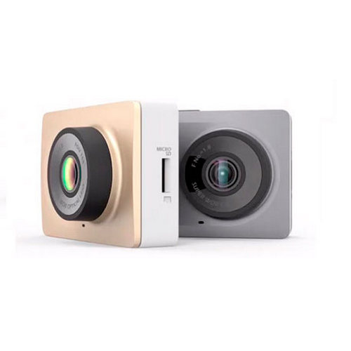 Видеорегистратор Xiaomi Yi 1080p Car WiFi DVR Внешний вид видеорегистратора Xiaomi Yi 1080p Car WiFi DVR